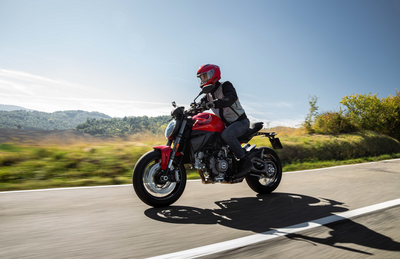 Ducati Monster, Ducati Red, ab CHF 13'490.- 4