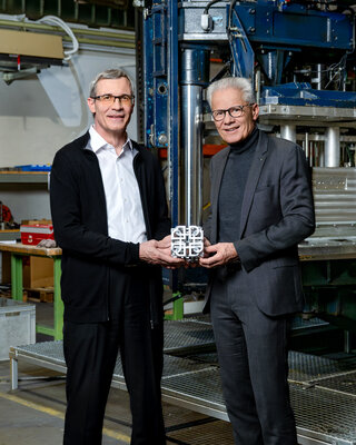 V.l.n.r.  Jürg Fischer, CEO und Verwaltungsratspräsident der Emaform AG ; Rudolf Obrecht, Präsident des Verwaltungsrats der F.G. Pfister Holding AG