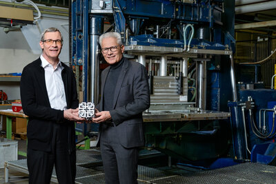 V.l.n.r.  Jürg Fischer, CEO und Verwaltungsratspräsident der Emaform AG ; Rudolf Obrecht, Präsident des Verwaltungsrats der F.G. Pfister Holding AG