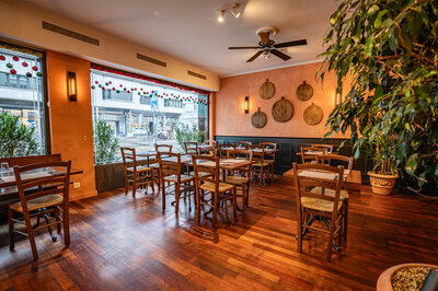 Napule_Seefeld_Innen_Saal_1