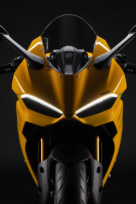 12_Ducati Panigale V2 Close Up