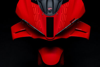 5_Ducati Panigale V4 S Close up