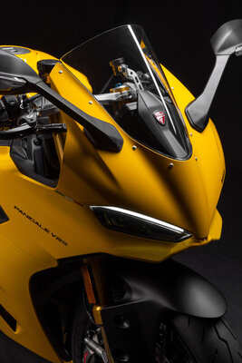10_Ducati Panigale V2 Close Up