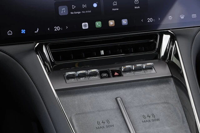 DENZA_Z9GT_004INTERIOR_091