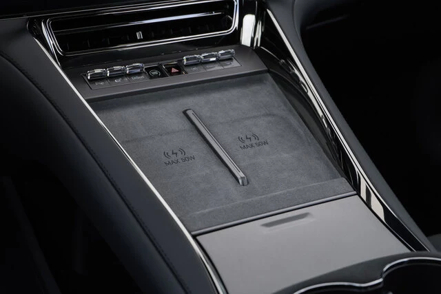 DENZA_Z9GT_004INTERIOR_093