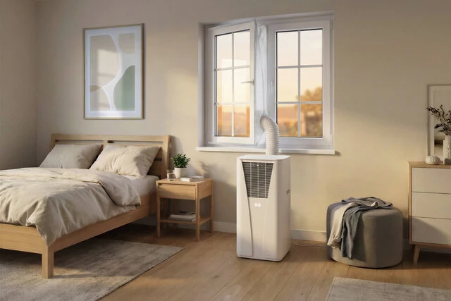 SF_Emil_white_lifestyle1_bedroom_landscape