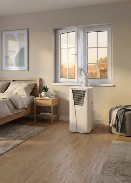 SF_Emil_white_lifestyle1_bedroom_portrait