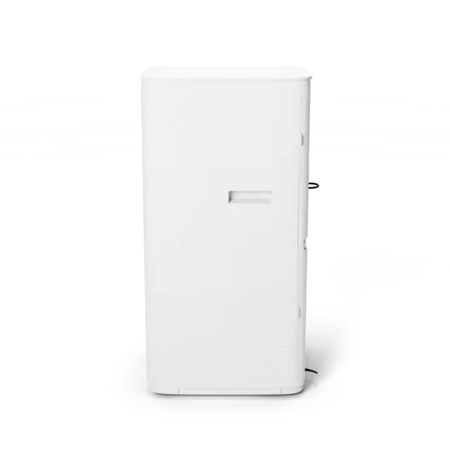 SF_Emil_white_side_outlined