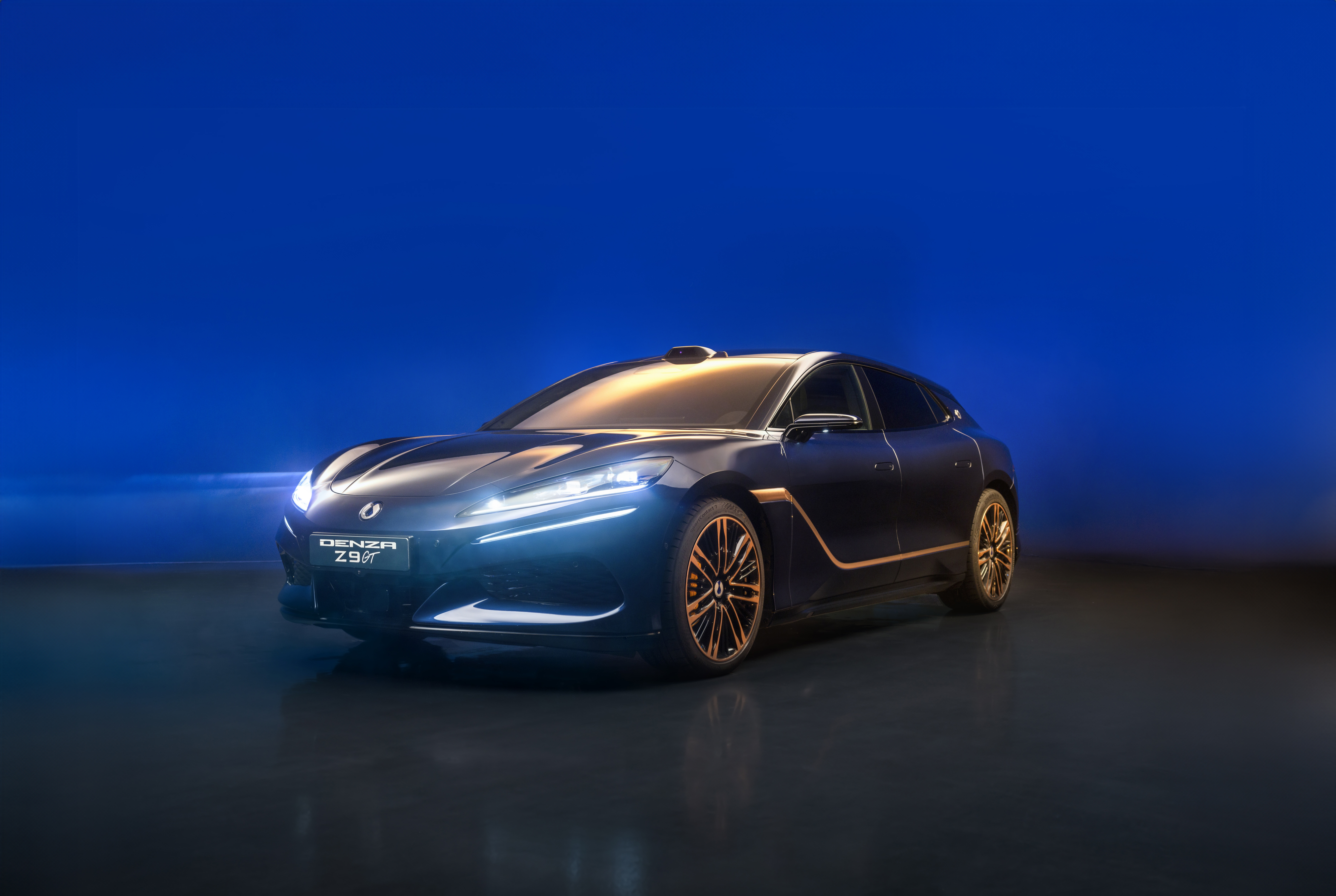 DENZA Chopard Z9GT.jpg