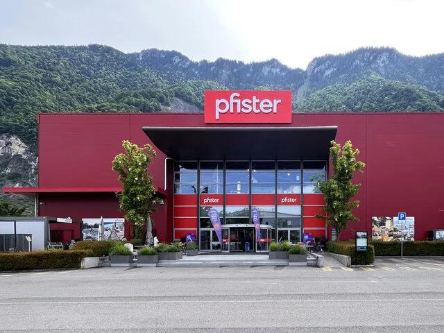 Réouverture de pfister Villeneuve; Outside 1