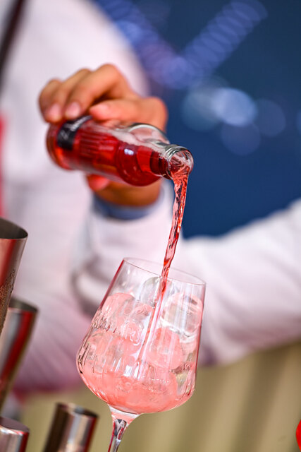 Campari Spritz Ready to Serve_4.jpg