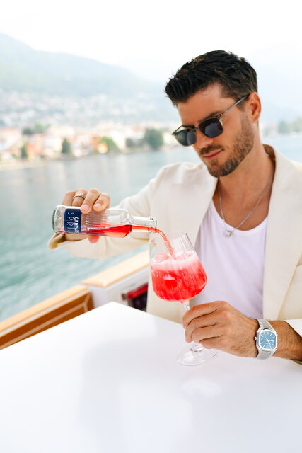 Campari Spritz Ready to Serve_5.jpg