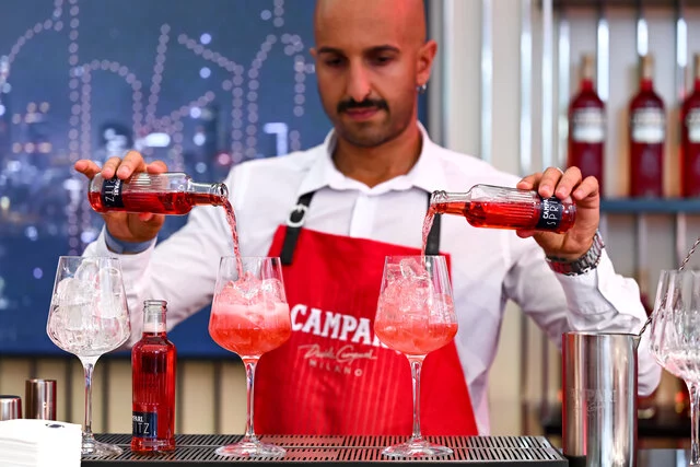 Campari Spritz Ready to Serve_12