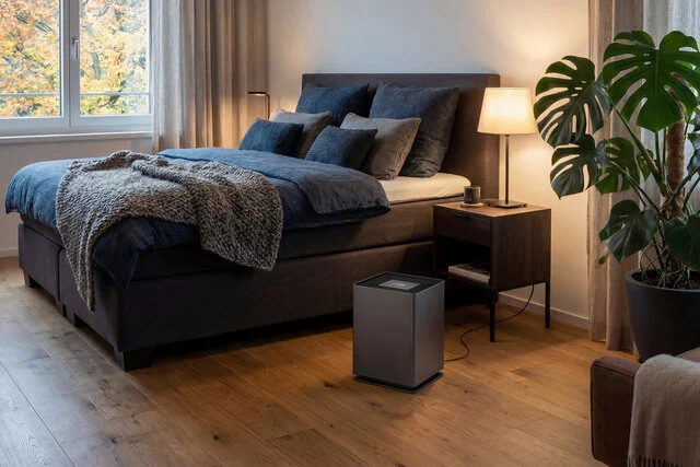 SF_Noah_titanium_lifestyle1_bedroom_landscape