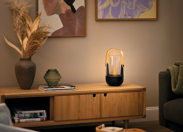 SF_Sophie_lifestyle1_livingroom_landscape.jpg