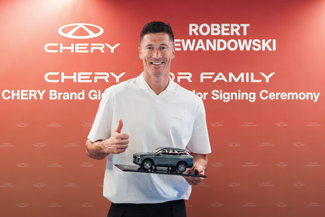 Robert Lewandowski als globaler Markenbotschafter von CHERY.jpeg