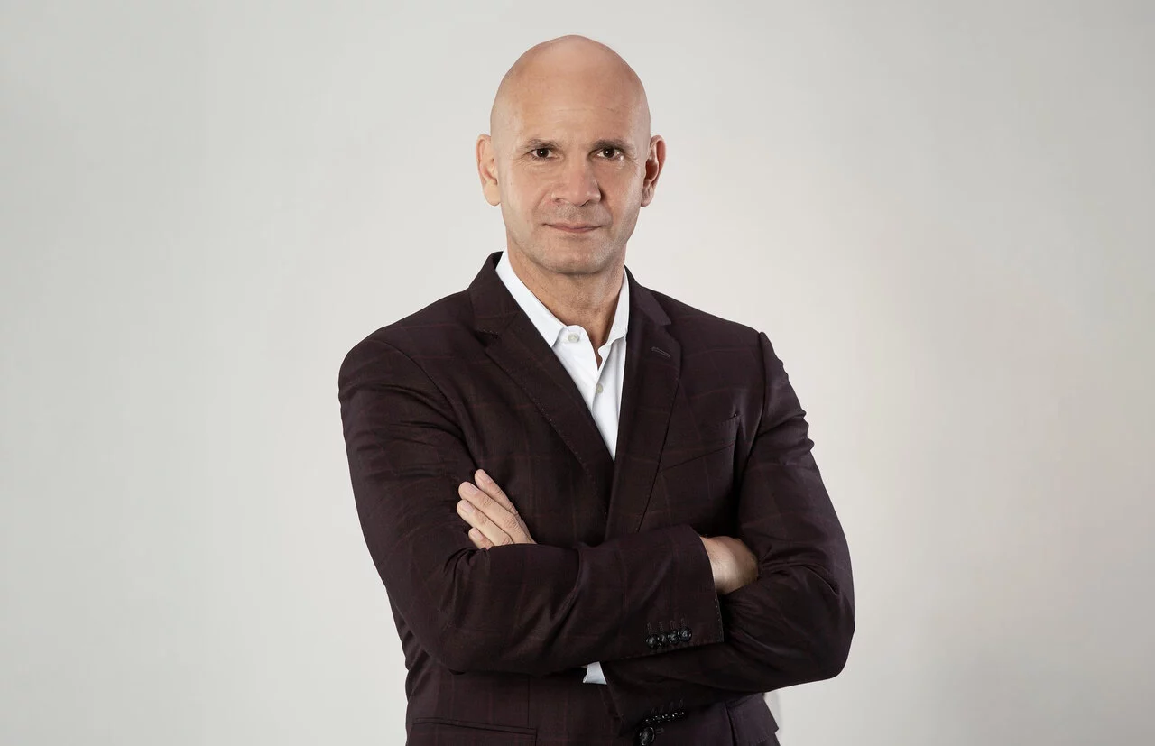 Dimitris Chanazoglou, CEO der Luxi Motors AG_breit.jpg