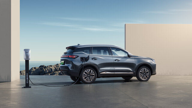 TIGGO 7 PHEV Ladesäule.jpg