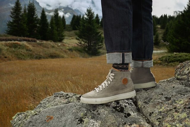 Benci_Brothers_Moodbild Scrambler grau