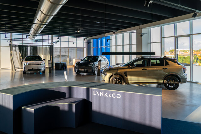 Lynk & Co_Ferri Auto showroom_01.jpg