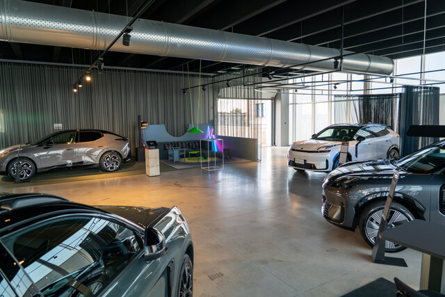 Lynk & Co_Ferri Auto showroom_03.jpg