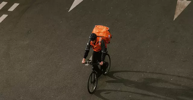 Courier_sRGB_All_2026_16-24_Male_Riding-Bike_Summer_754x394