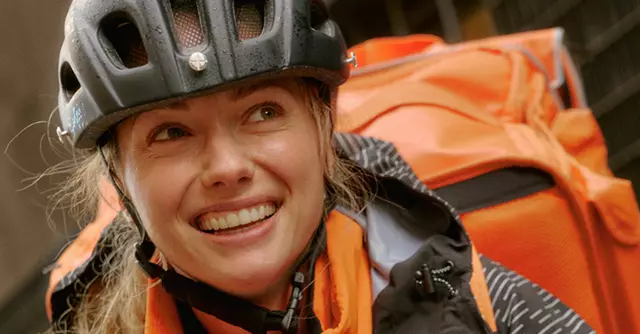 Courier_sRGB_All_2026_21-35_Female_Cycling-Helmet_754x394