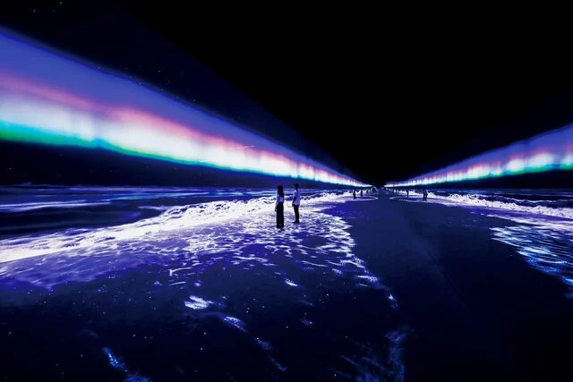 BEACH AURORA