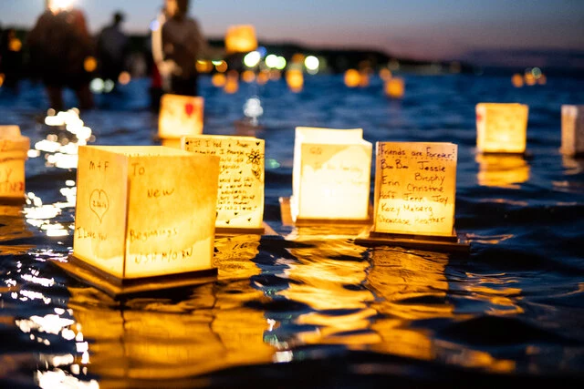 Water Lantern Festival (2)