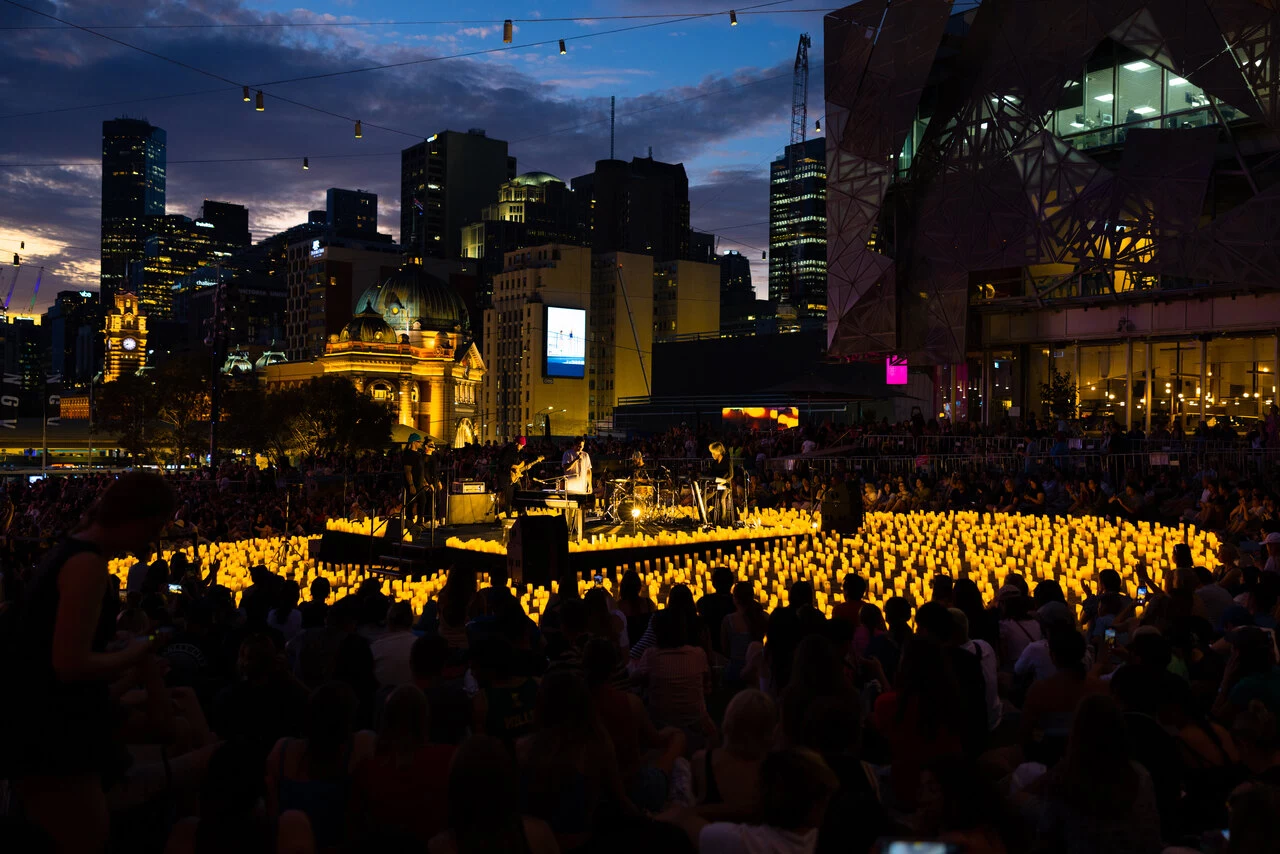 572090-Candlelight_MEDIAKIT_AUSTRALIA_2023_02_14_Federation-Square_MELBOURNE_AU__10-c78a01-original-1737547309.jpg
