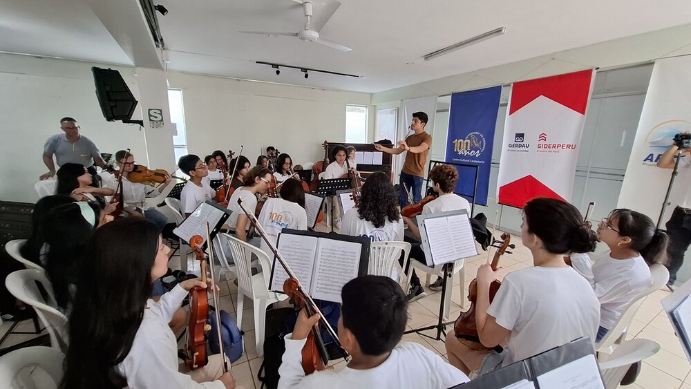 DAYNER TAFUR_ORQUESTA SINFONICA CHIMBOTE_1.jpg