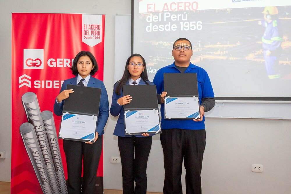 SIDERPERU, SENATI y Municipalidad Yura impulsan talento con becas de estudios_1.jpg