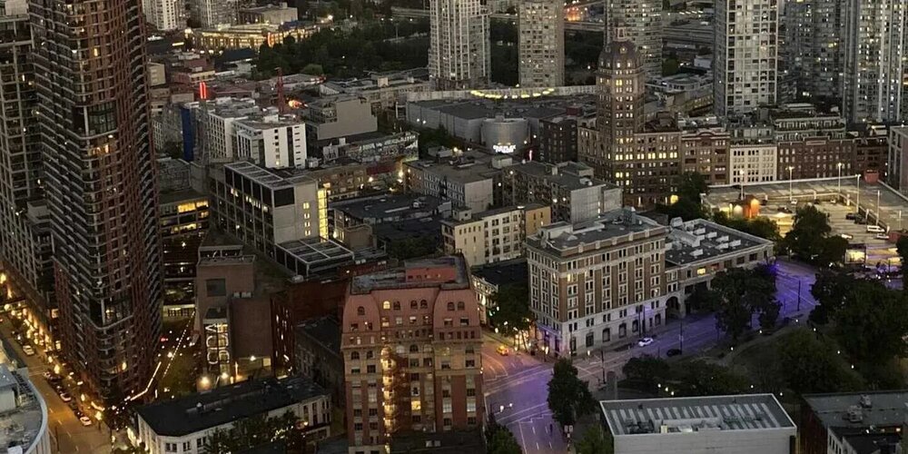 Toronto and Vancouver attract the most newcomers despite high living costs, Life in canada - Cana...