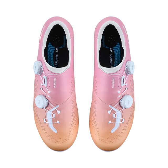 Shimano SH RC810 Shoe Studio Shots 10 Be0eac.jpg