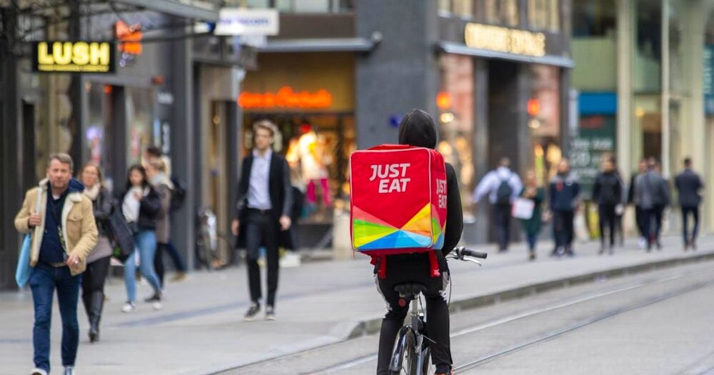 Just Eat Svizzera consegna cibo, ma da ora anche... sex toys e preservativi