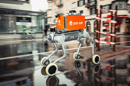 Roboter liefert Kebabs aus