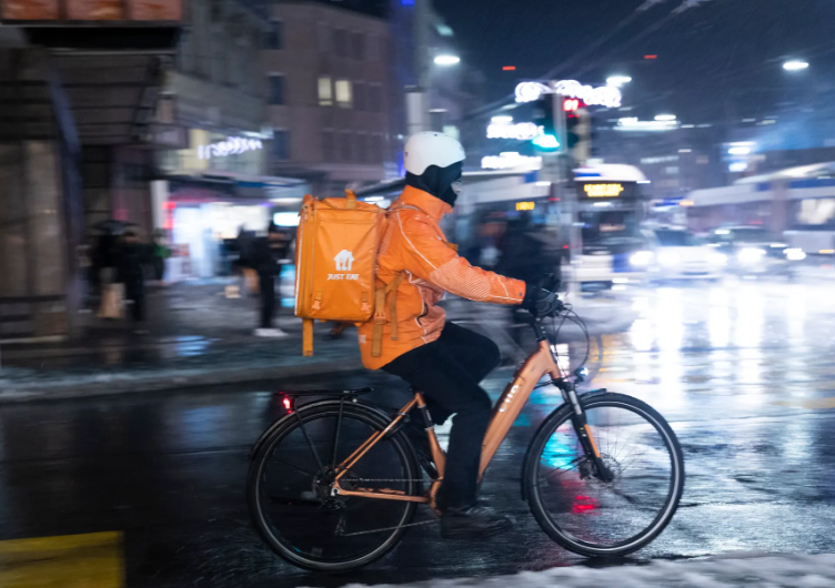 Un Bâlois commande des repas presque deux fois par jour
