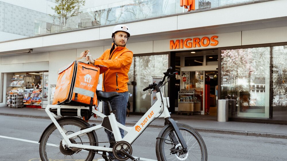Migros und Just Eat liefern jetzt nach Hause