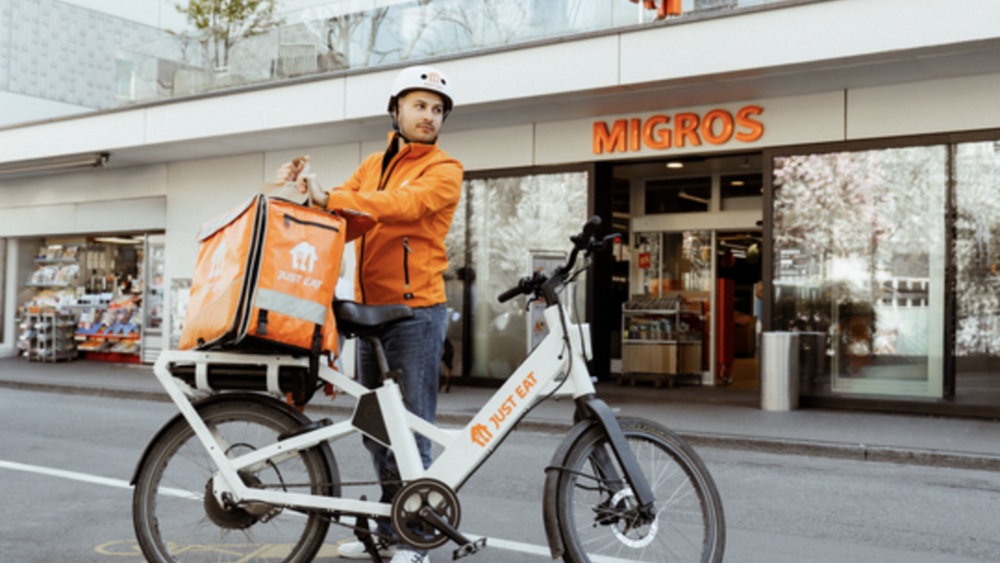 Meilenstein im Schweizer Detailhandel: Just Eat liefert neu über 10'000 Migros-Artikel | Pressepo...