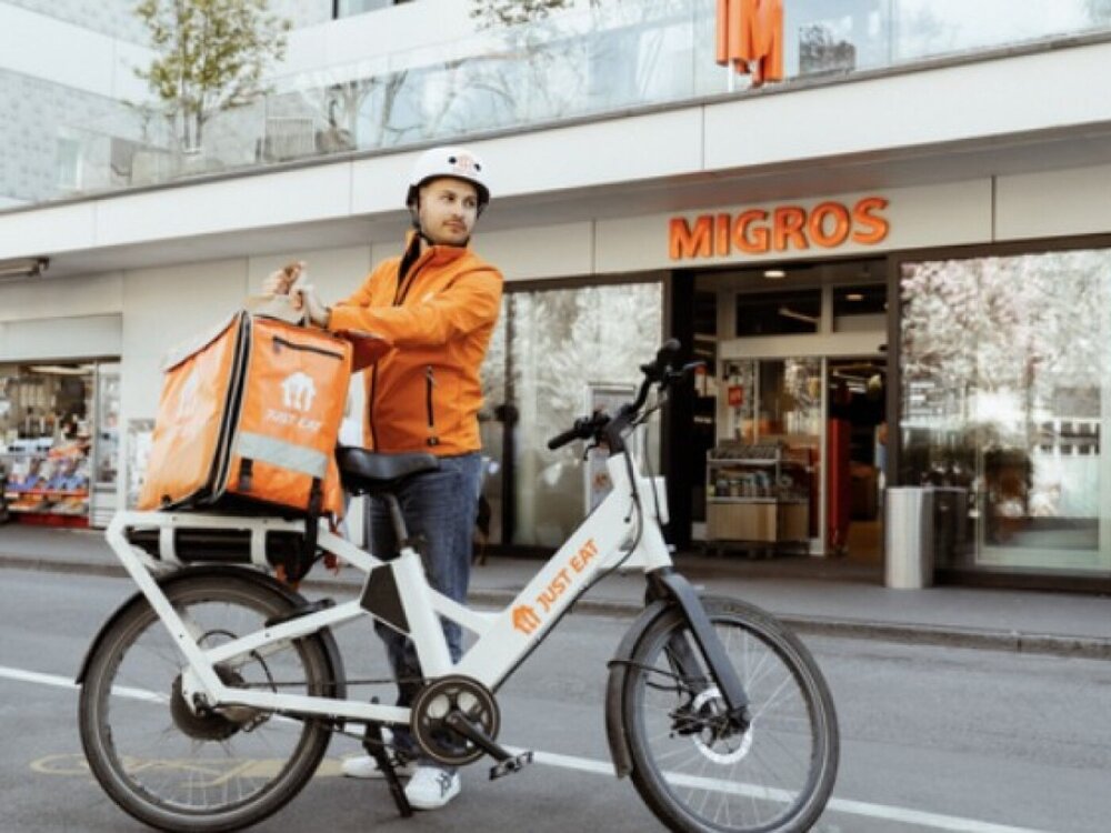 Migros e Just Eat insieme: la spesa arriva a casa in meno di un'ora