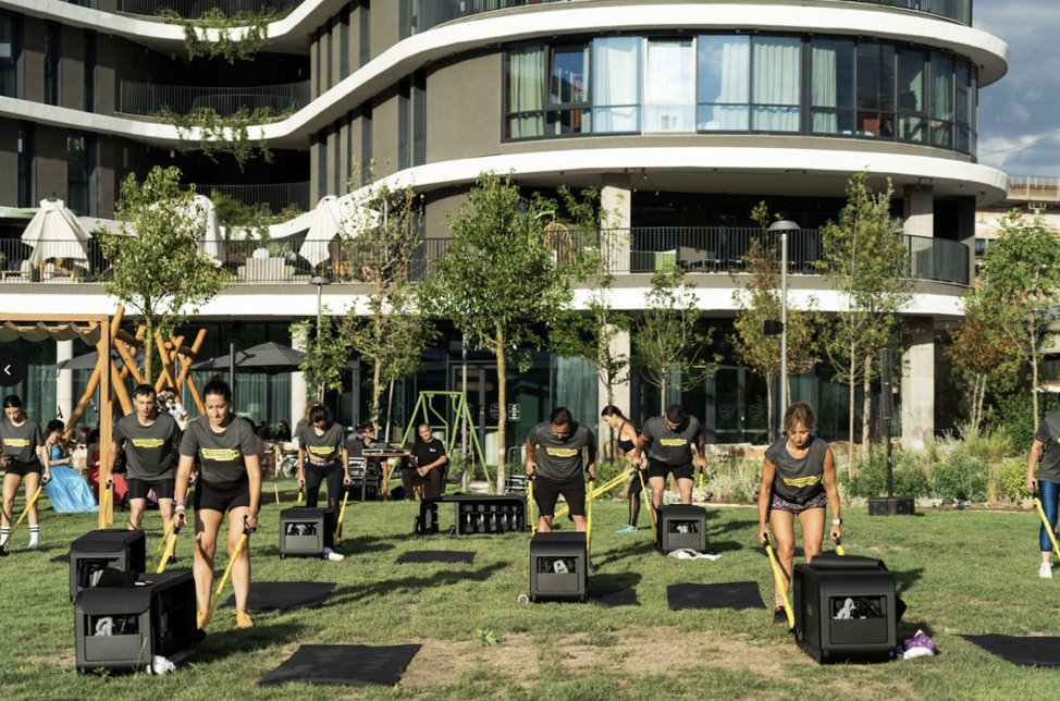 EDEN CONFIDENTIAL: (Very) modern manners