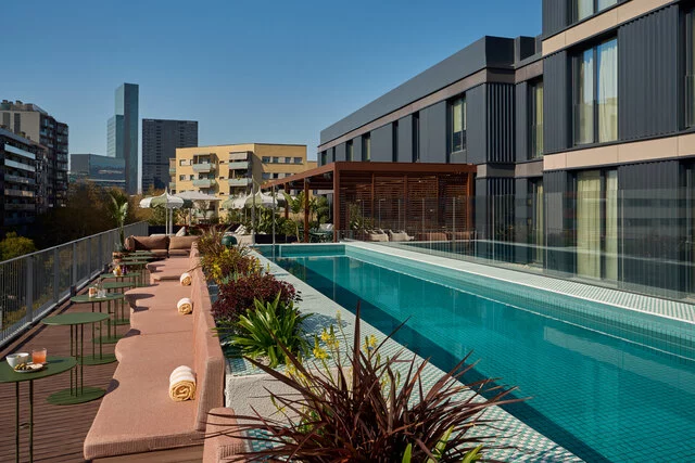 The Social Hub Barcelona - Rooftop Pool & Terrace