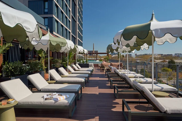 The Social Hub Barcelona - Rooftop Pool & Terrace