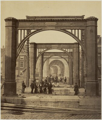 Bouw spoorwegviaduct Gedempte Binnenrotte, 1873 © Georg Carl Julius Perger Stadsarchief Rotterdam