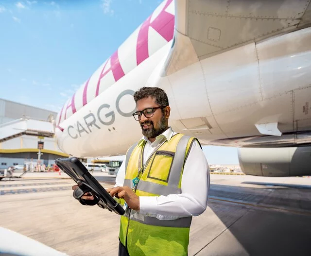 QR Cargo 2