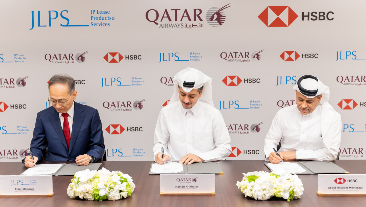 Qatar Airways GCEO signs inaugural JOLCO agreement alongside President and CEO of JLPS and CEO and Head of Banking of HSBC Qatar.jpg