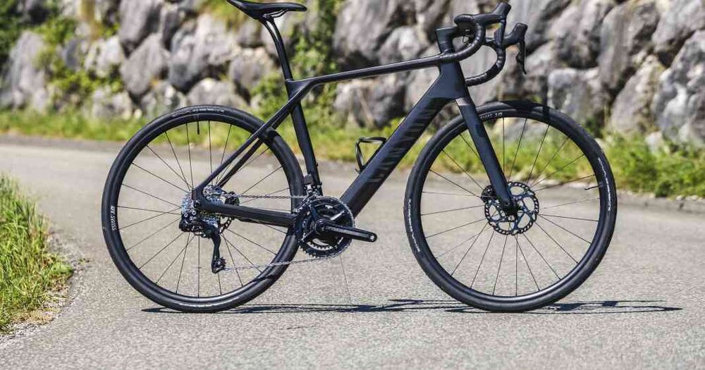 Canyon Endurace:Onfly CF 7: E-Rennrad im TOUR-Test