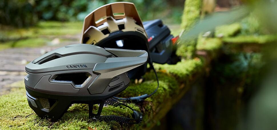 Canyon Deflectr - trailová helma s revoluční ochranou hlavy