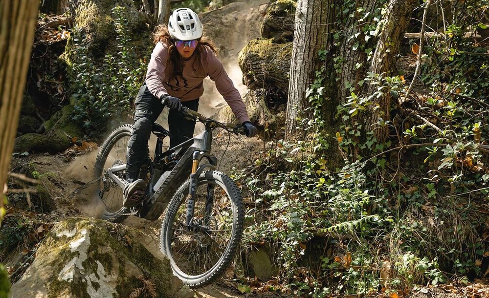 Více stoupání, víc zážitků! Canyon Spectral:ON a Torque:ON se vrací - teď s novou výkonnou 800Wh ...