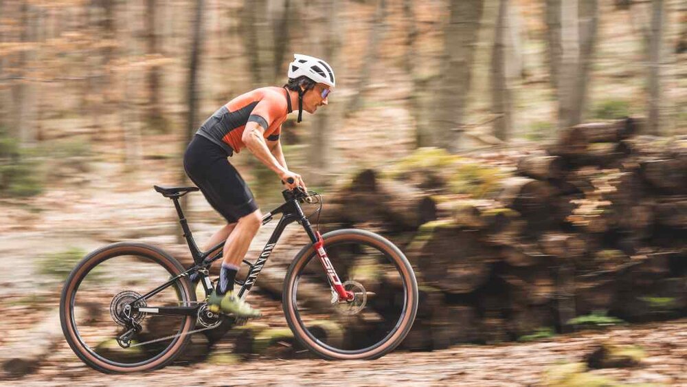 Test Canyon Lux World Cup CFR: Racebike mit Top-Preis-Leistung